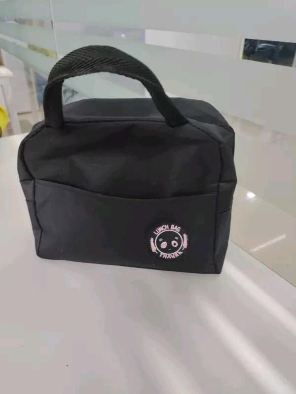 Insulated Lunch Bag, Black, 12 x 7 x 1 cm, Leak-Proof, Reusable