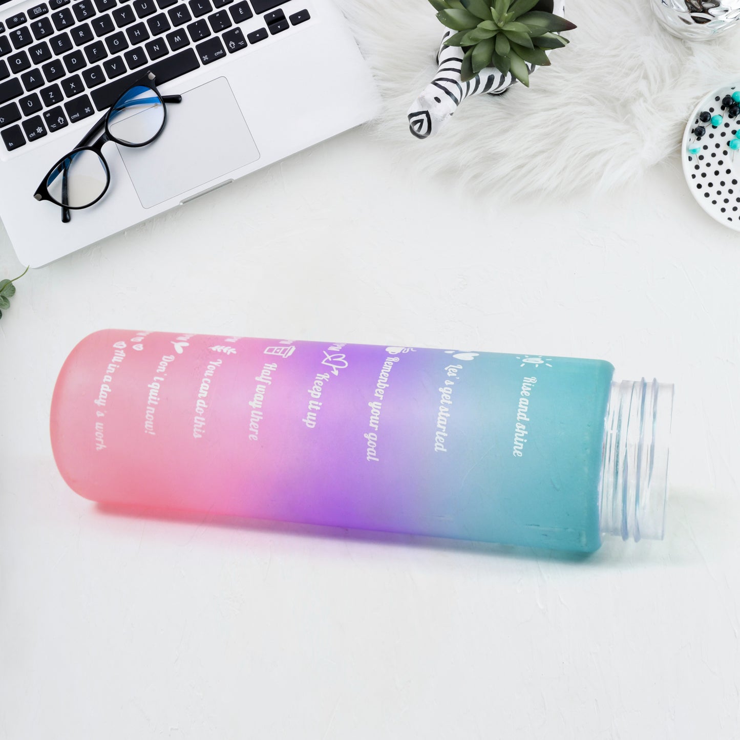 Motivational Water Bottle with Time Marker, 900 ml, Leak-Proof Tritan Plastic, Straw Lid, Pink-Purple-Blue Gradient