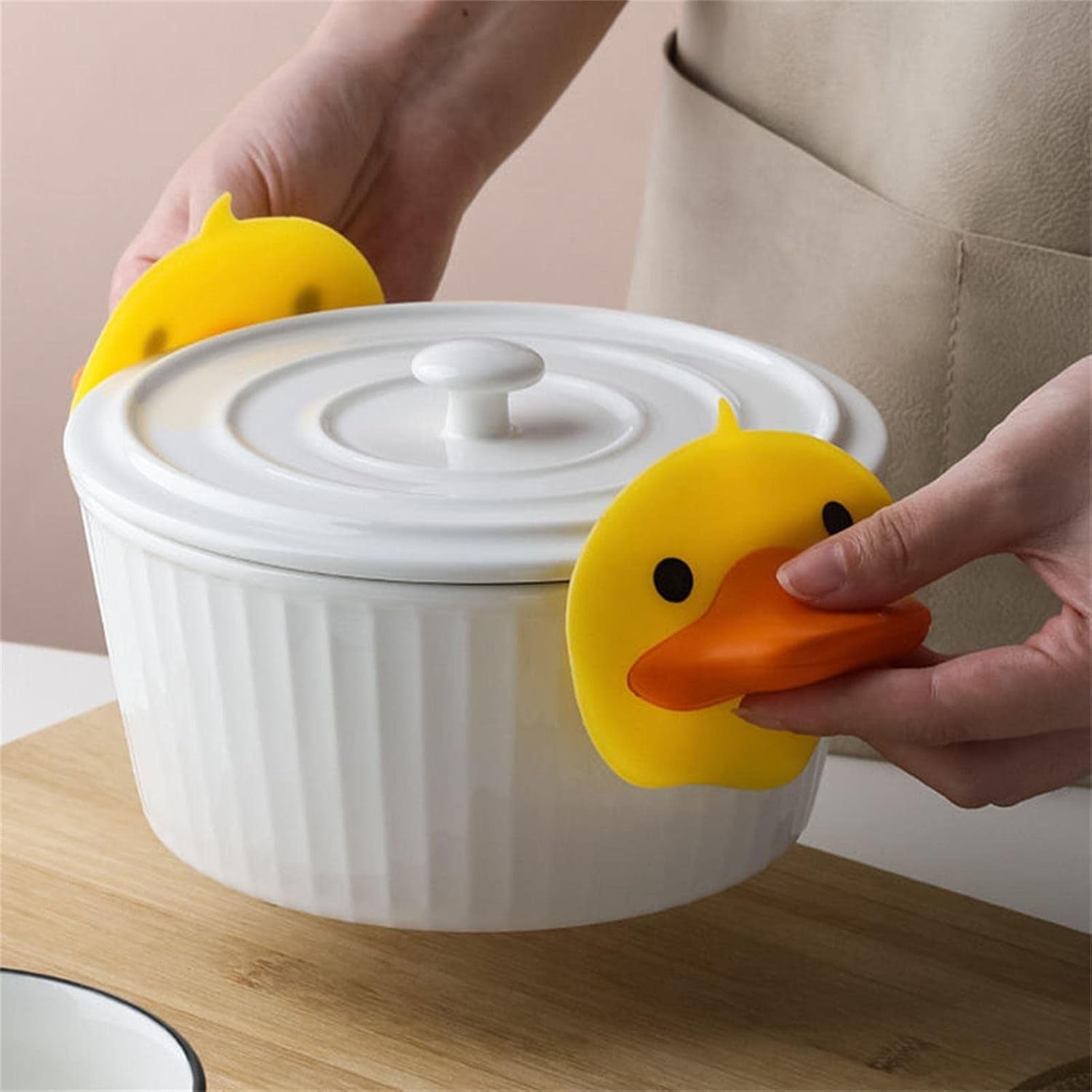 Heat Resistant Hot Pot Holder Clip (1 Pc)