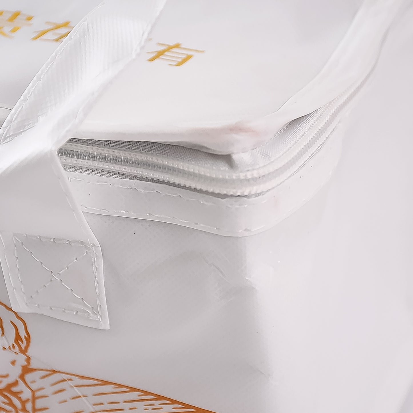 Insulated Thermal Lunch Bag with Aluminium Foil Lining, 24 x 19 x 16 cm, Countryside Print, White