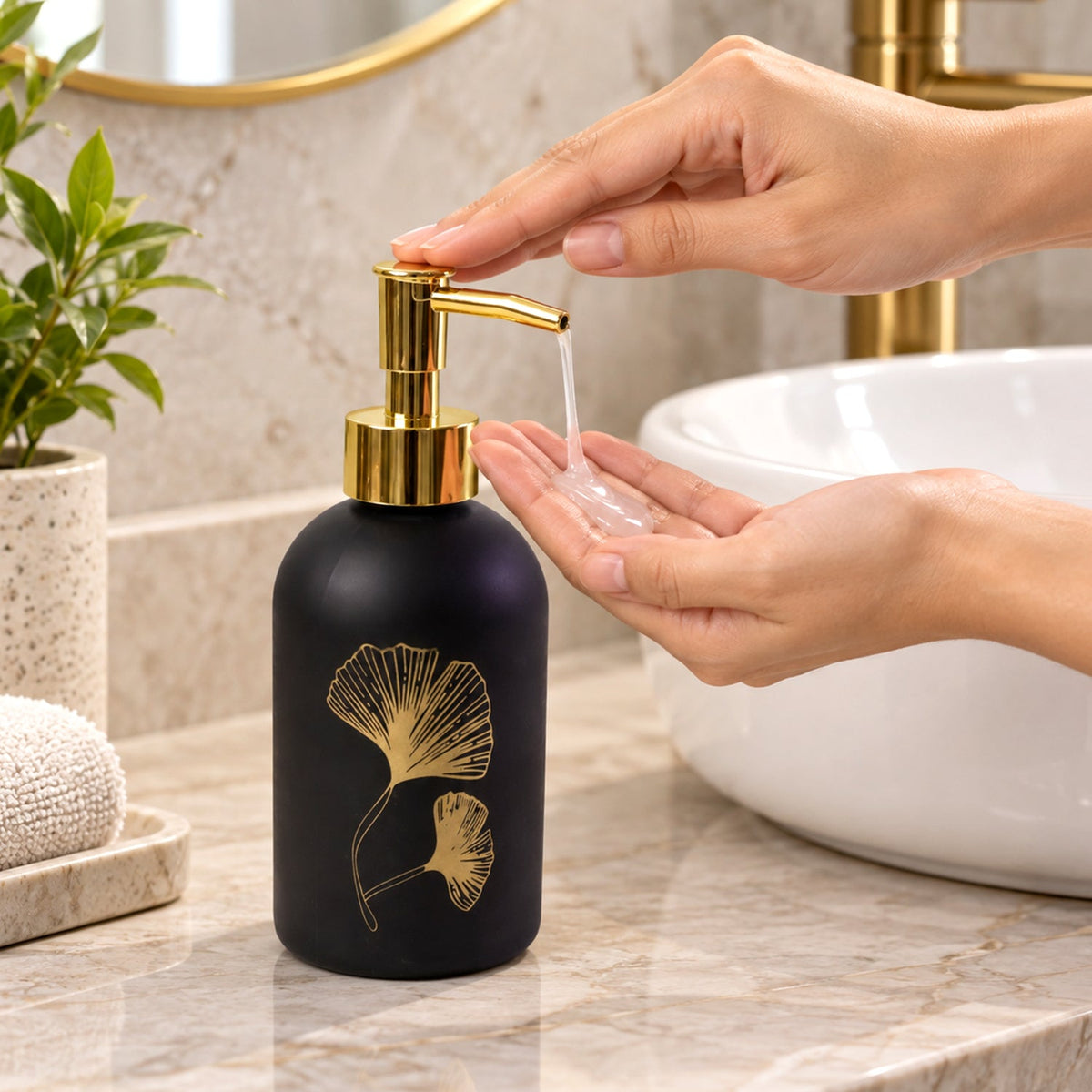 Manual Liquid Soap Dispenser With Leaf Design And Refillable Pump Bottle (1 Pc)